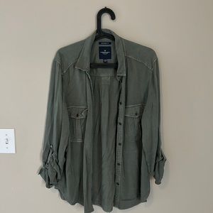 AE green button down
